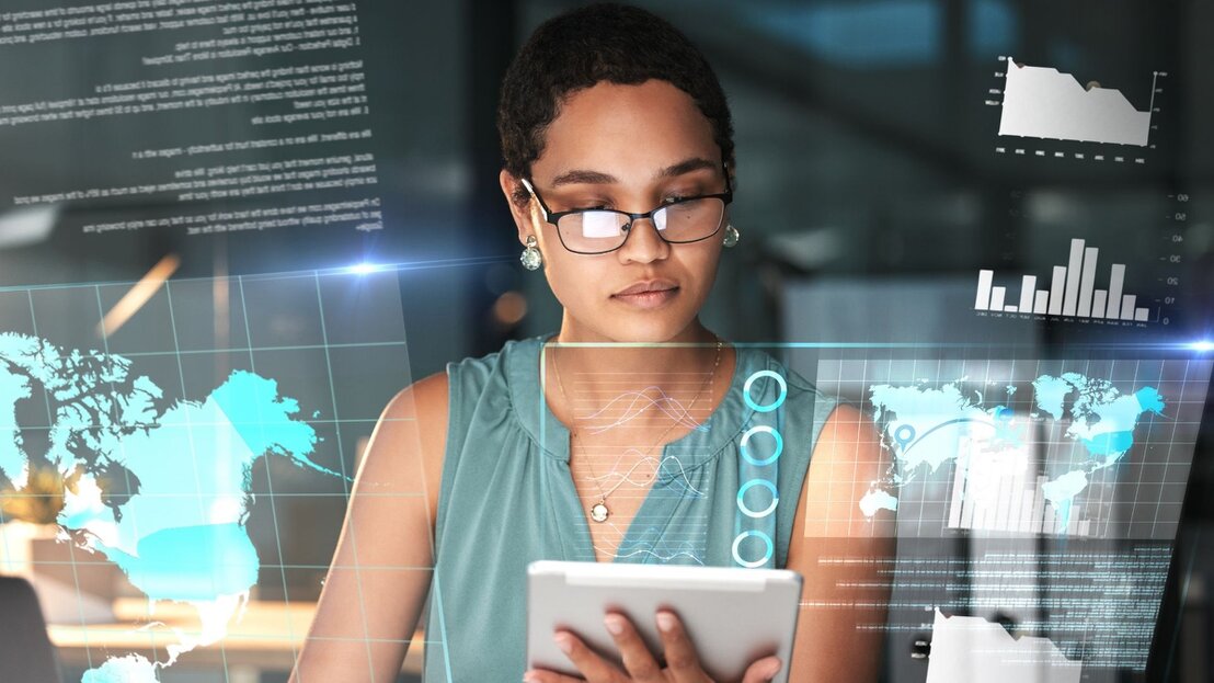 Shopper viewing product impact via AR overlay